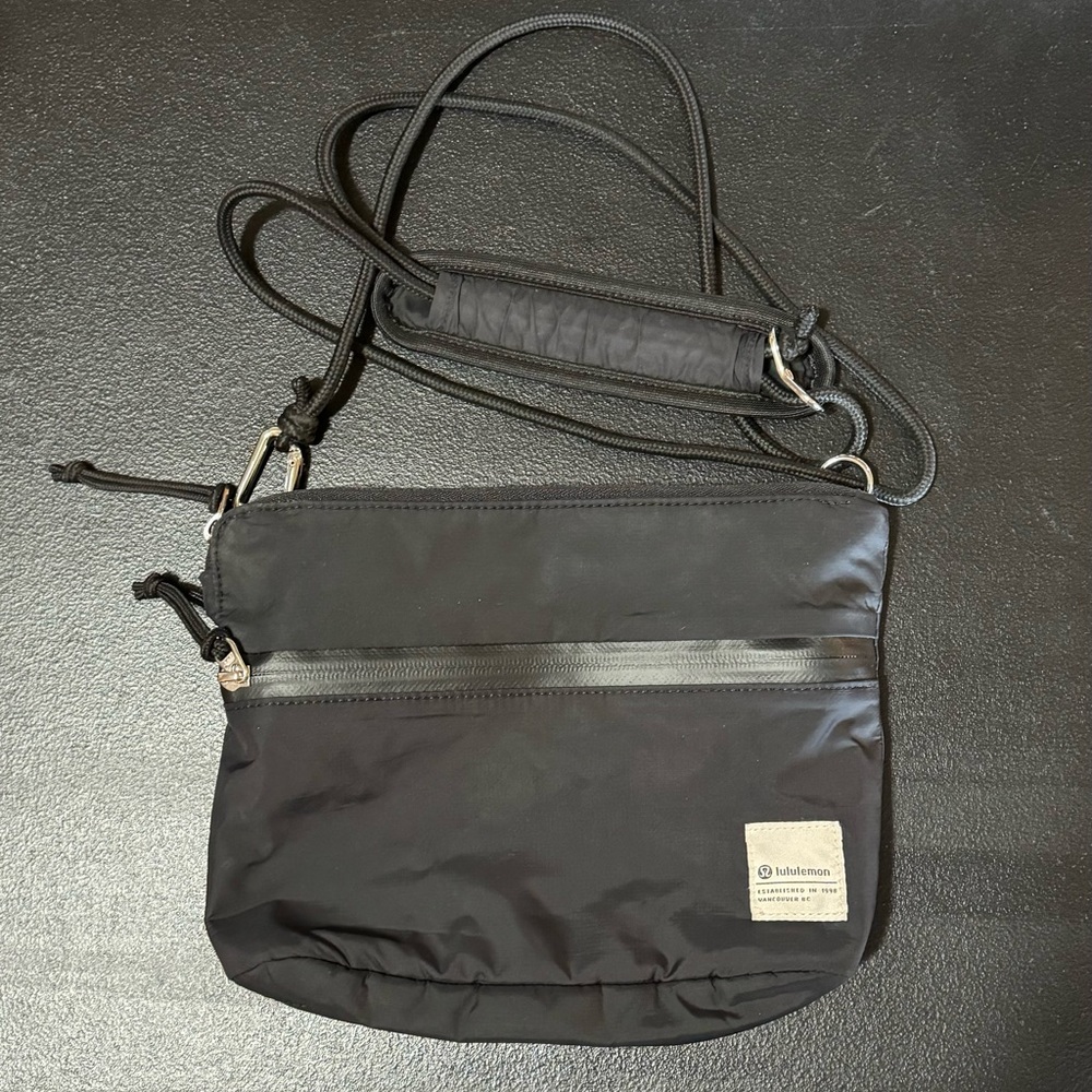 Lululemon Patch Logo Bag - image 1